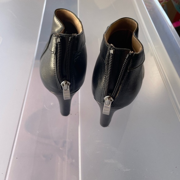 Life Stride Black Ankle Booties women size 7 - Picture 4 of 9